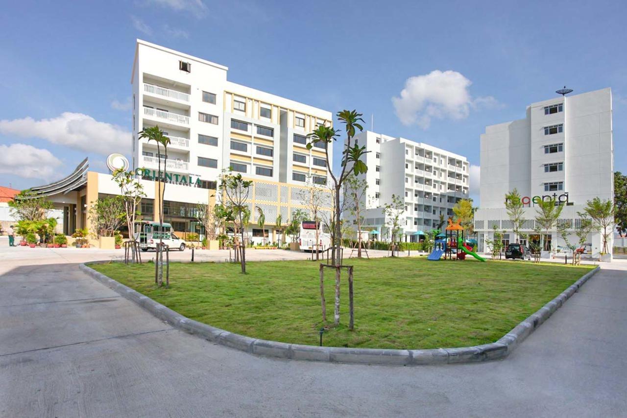 Recenta Suite Phuket Suanluang Exteriör bild