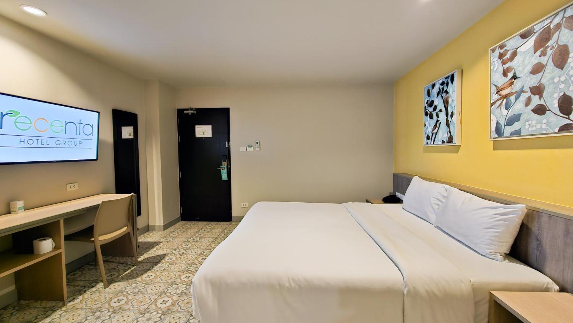 Recenta Suite Phuket Suanluang Exteriör bild