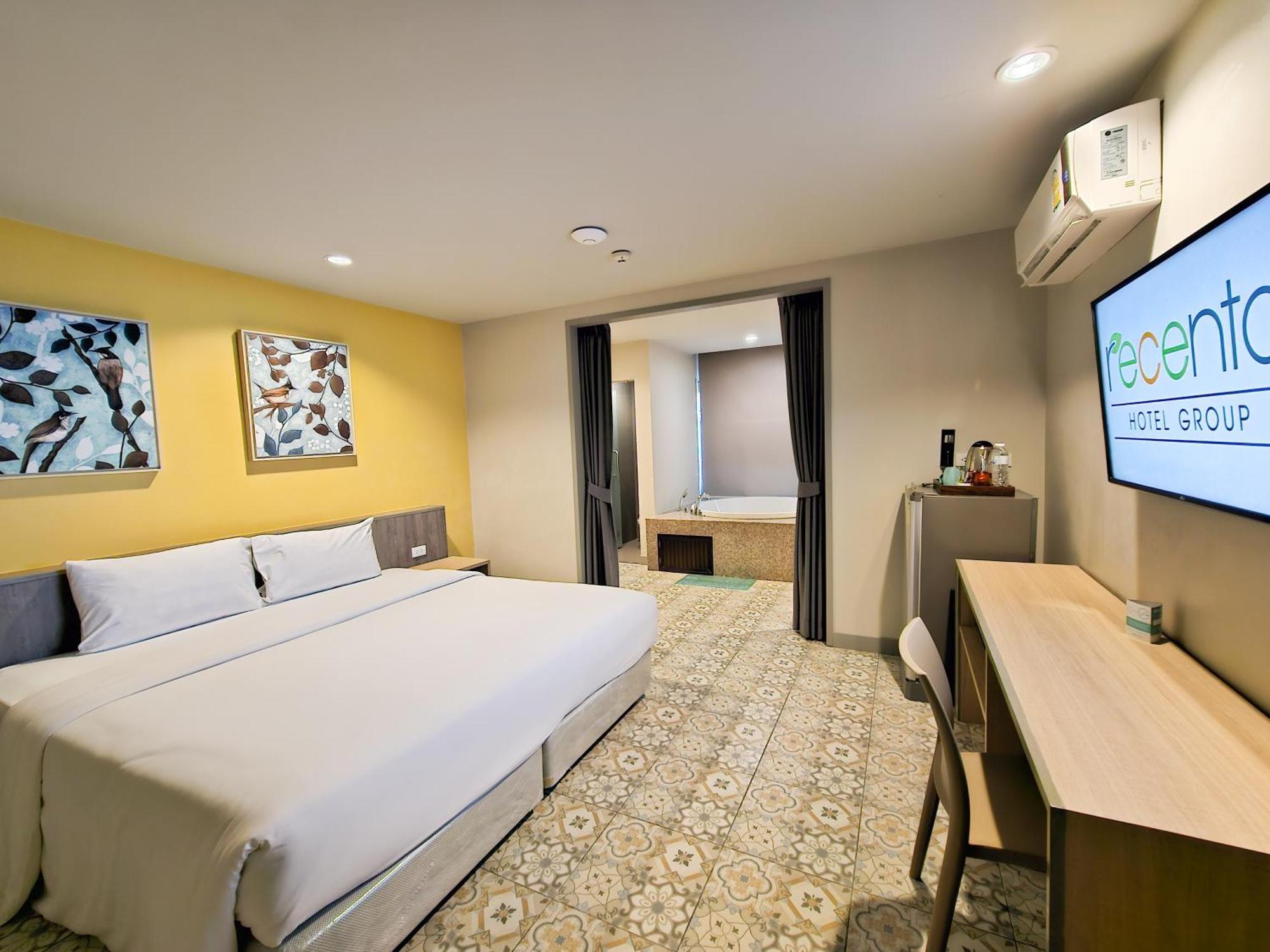 Recenta Suite Phuket Suanluang Exteriör bild