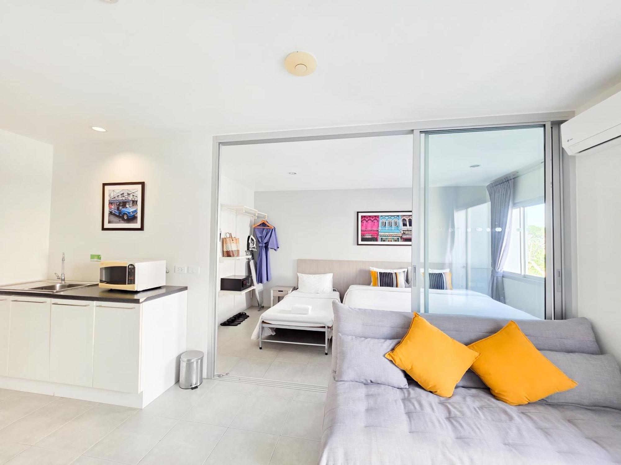 Recenta Suite Phuket Suanluang Exteriör bild