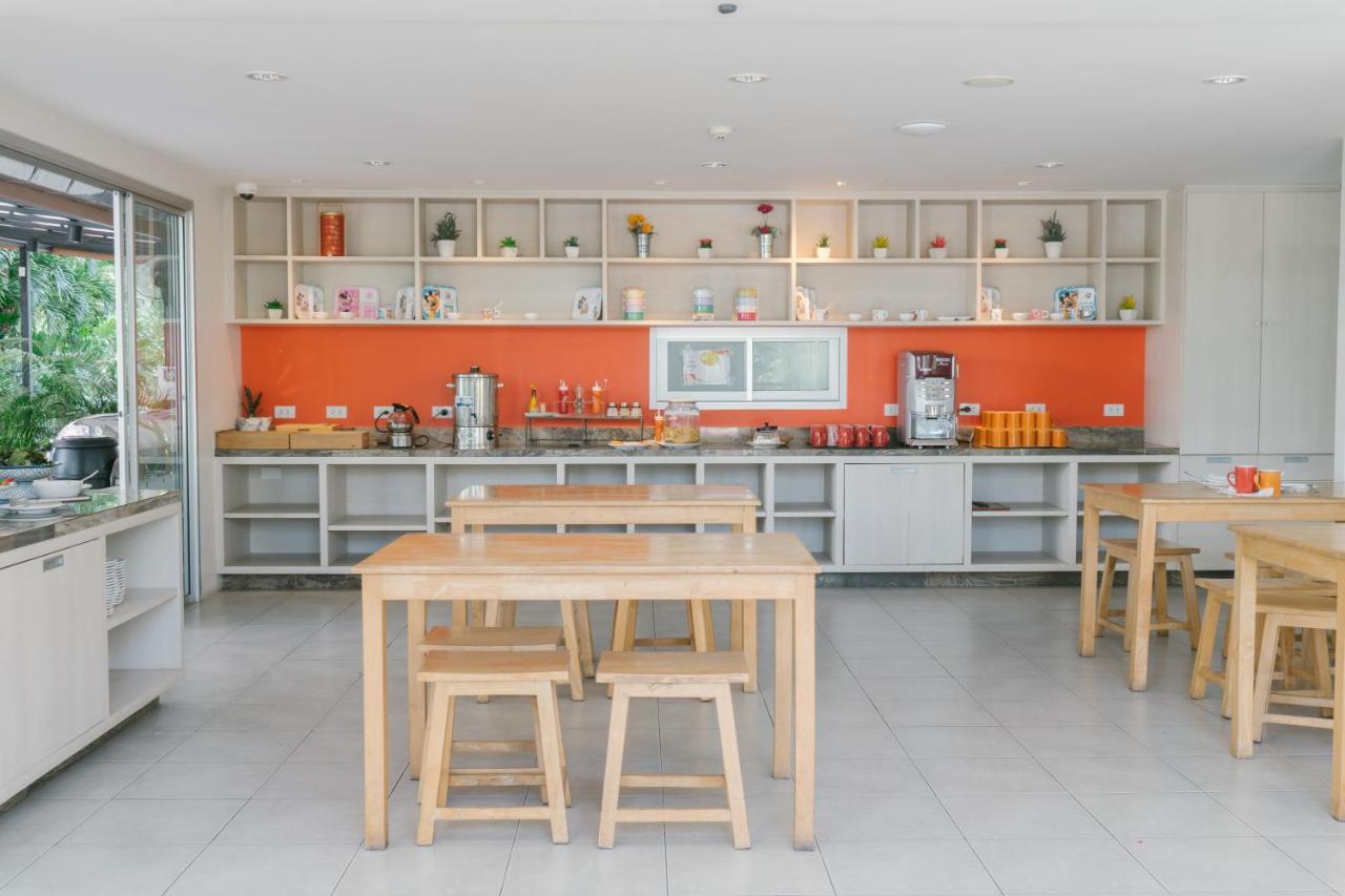 Recenta Suite Phuket Suanluang Exteriör bild