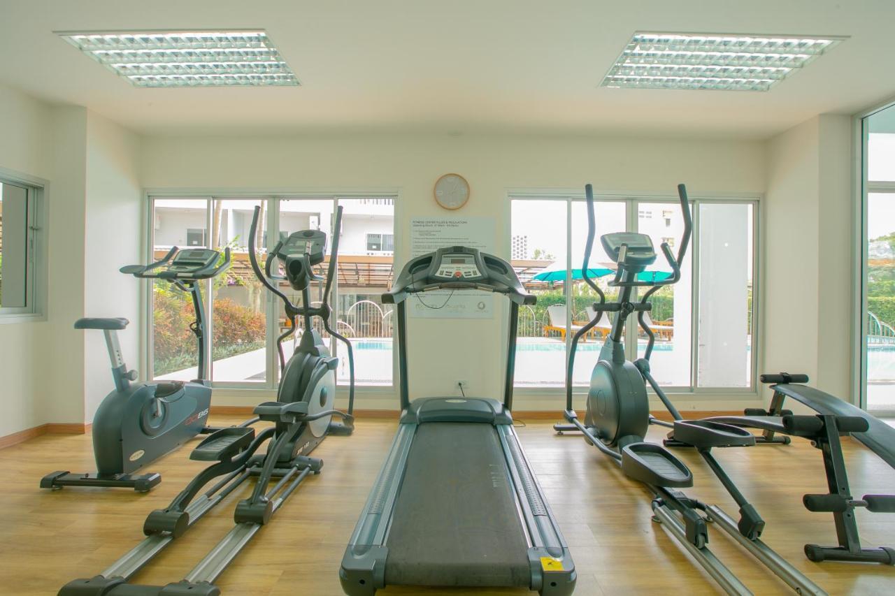 Recenta Suite Phuket Suanluang Exteriör bild