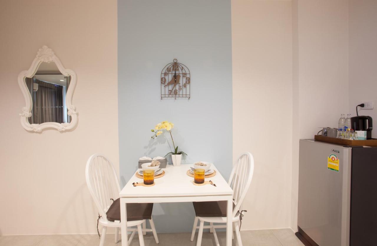 Recenta Suite Phuket Suanluang Exteriör bild